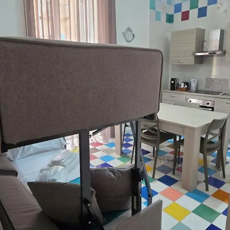 La Dimora Di Parthenope Centro Storico Aparthotel 4*