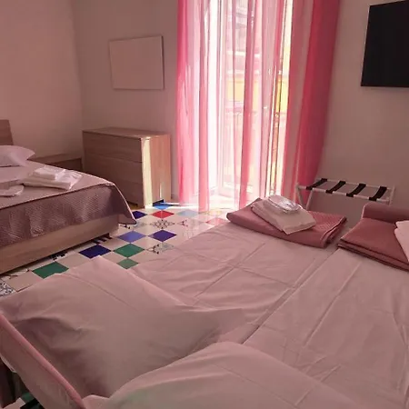 La Dimora Di Parthenope Centro Storico 4*
