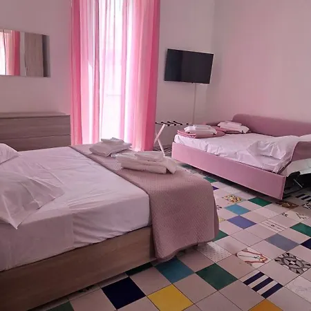 La Dimora Di Parthenope Centro Storico Ξενοδοχείο με διαμερίσματα 4*