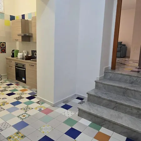 Ξενοδοχείο με διαμερίσματα La Dimora Di Parthenope Centro Storico 4*