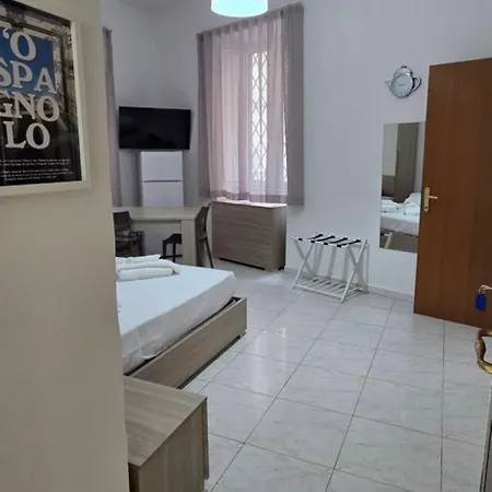 Ξενοδοχείο με διαμερίσματα La Dimora Di Parthenope Centro Storico Νάπολη